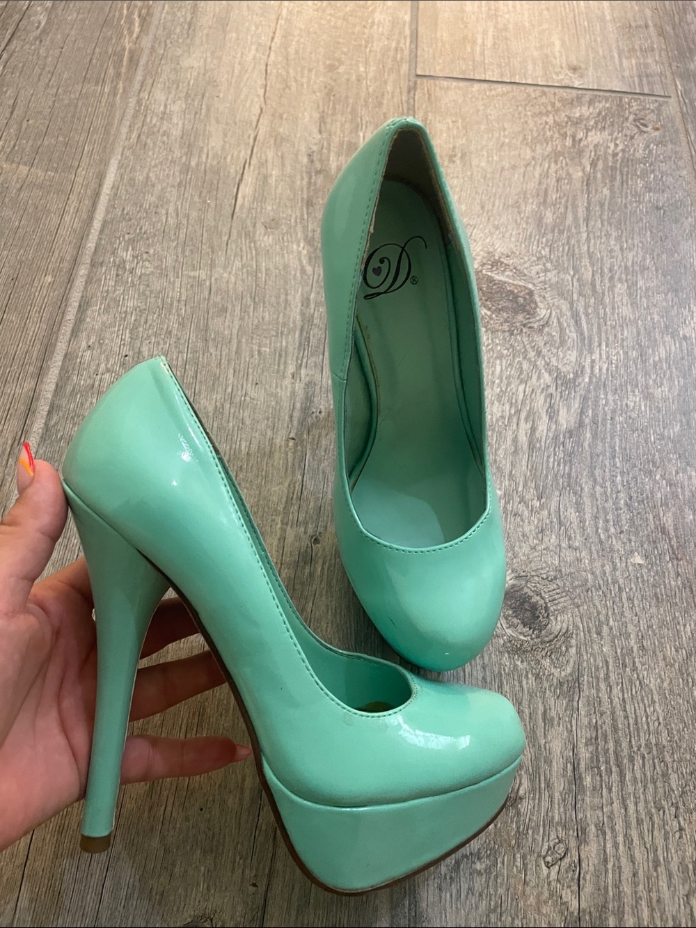 Delicious Mint Green Patent Platform Pumps